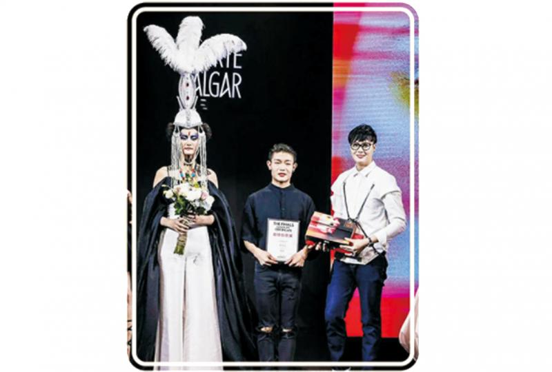 恭喜赵轩宇就业化妆品公司